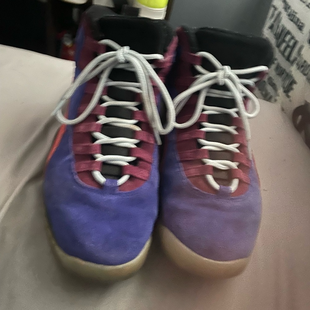 I am selling Jordan 10’s retro maya Moore (men’s)
